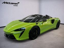 Grün Gebraucht 2024 McLaren Artura Cabrio | 306.000 €