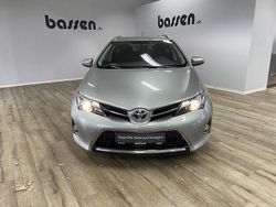 Titansilber mica metallic Gebraucht 2014 Toyota Auris Life+ Kombi | 11.490 € (Fairer Preis)
