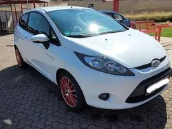 Weiß Gebraucht 2009 Ford Fiesta Ambiente Kleinwagen | 2.400 € (Etwas zu teuer)