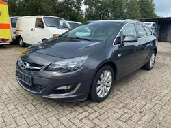 Grau Gebraucht 2015 Opel Astra Exklusiv Kombi | 9.999 € (Guter Preis)