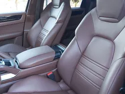Tiefschwarz metallic Gebraucht 2019 Porsche Cayenne Turbo SUV | 84.800 € (Etwas zu teuer)