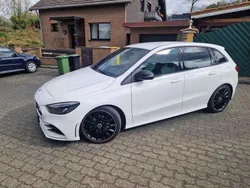 Weiß Gebraucht 2019 Mercedes B200 AMG Van / Kleinbus | 21.000 € (Guter Preis)