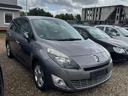 Grau Gebraucht 2011 Renault Scénic III Dynamique Van / Kleinbus | 2.990 € (Superpreis)