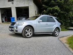 Silber Gebraucht 2006 Mercedes ML63 AMG AMG SUV | 14.000 € (Guter Preis)