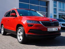 Velvet rot metallic Gebraucht 2021 Skoda Karoq Soleil SUV | 20.990 € (Fairer Preis)