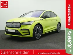 Gruen Gebraucht 2023 Skoda Enyaq iV Lounge SUV | 42.950 € (Guter Preis)
