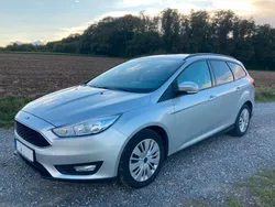 Silber Gebraucht 2016 Ford Focus Business Edition Kombi | 6.800 € (Guter Preis)