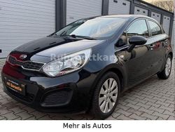 Schwarz Gebraucht 2013 Kia Rio Edition 7 Limousine | 5.900 € (Fairer Preis)