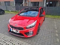 Rot Gebraucht 2014 Kia Ceed GT Limousine | 9.500 € (Etwas zu teuer)