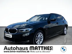 Schwarz Gebraucht 2023 BMW 330e Sport Line Kombi | 41.950 € (Fairer Preis)