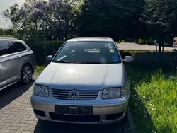 Silber Gebraucht 2000 VW Polo Edition Limousine | 1.000 € (Fairer Preis)