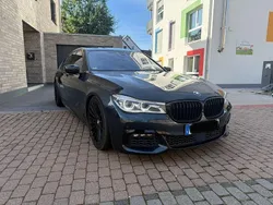 Grau Gebraucht 2017 BMW 750 M Sport Limousine | 38.500 € (Fairer Preis)