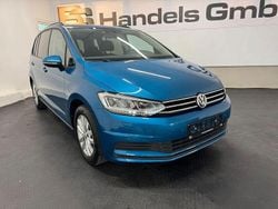 Blau Gebraucht 2019 VW Touran Comfortline Van / Kleinbus | 20.950 € (Guter Preis)