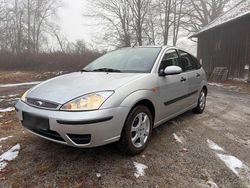 Silber Gebraucht 2003 Ford Focus Limousine | 1.700 € (Fairer Preis)
