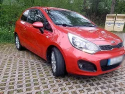 Rot Gebraucht 2014 Kia Rio Kleinwagen | 4.500 € (Guter Preis)
