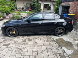 Schwarz Gebraucht 2018 Alfa Romeo Giulia Veloce Limousine | 26.900 € (Fairer Preis)