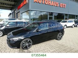 Schwarz Neu 2025 Mercedes 200 Limousine | 40.450 € (Guter Preis)