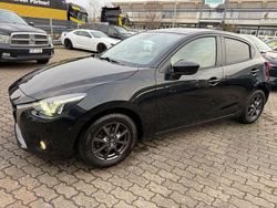 Schwarz Gebraucht 2015 Mazda 2 Edition Limousine | 7.300 € (Fairer Preis)