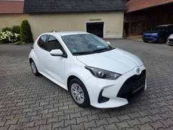 Super white 2 Gebraucht 2022 Toyota Yaris Comfort Kleinwagen | 13.200 € (Guter Preis)