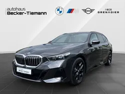Grau Gebraucht 2024 BMW 520 Comfort Edition Kombi | 56.706 € (Guter Preis)