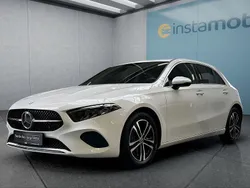 Weiß Gebraucht 2024 Mercedes A180 Limousine | 30.649 € (Etwas zu teuer)