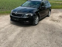 Schwarz Gebraucht 2015 Skoda Octavia Style Kombi | 12.990 € (Etwas zu teuer)