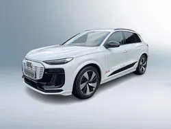 Gletscherweiß metallic Gebraucht 2025 Audi Q6 e-tron Performance SUV | 67.900 € (Superpreis)