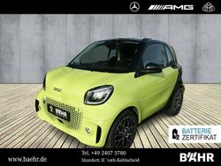 Bodypanels in lime green Gebraucht 2022 Smart ForTwo Electric Drive Prime Coupé | 15.850 € (Etwas zu teuer)