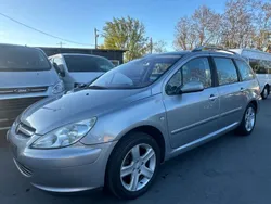 Grau Gebraucht 2005 Peugeot 307 Premium Kombi | 2.499 € (Fairer Preis)