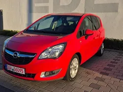 Rot Gebraucht 2016 Opel Meriva Design Edition Van / Kleinbus | 3.900 € (Superpreis)