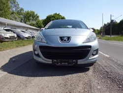 Blau Gebraucht 2010 Peugeot 207 Tendance Kleinwagen | 4.000 € (Fairer Preis)