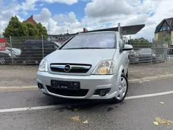 Silber Gebraucht 2006 Opel Meriva Van / Kleinbus | 4.490 €