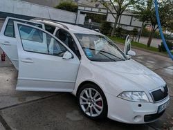 Weiß Gebraucht 2008 Skoda Octavia vRS Kombi | 5.000 €