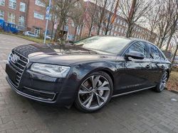 Blau Gebraucht 2014 Audi A8 Ambiente Limousine | 24.500 € (Superpreis)