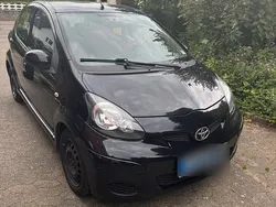 Schwarz Gebraucht 2011 Toyota Aygo Cool Kleinwagen | 2.500 € (Fairer Preis)