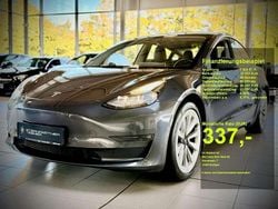 Grau Gebraucht 2022 Tesla Model 3 Performance Limousine | 30.300 € (Guter Preis)