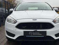Weiß Gebraucht 2017 Ford Focus Trend Limousine | 5.399 € (Guter Preis)