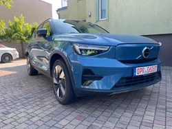 Blau Gebraucht 2024 Volvo XC40 Plus SUV | 39.990 € (Superpreis)