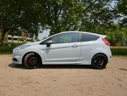 Grau Gebraucht 2017 Ford Fiesta ST200 Kleinwagen | 17.499 € (Fairer Preis)