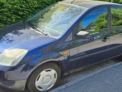 Blau Gebraucht 2005 Ford Fiesta Kleinwagen | 300 € (Superpreis)
