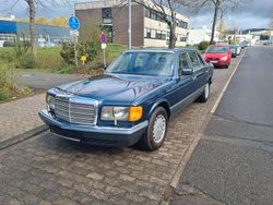 Blau Gebraucht 1988 Mercedes 300 Limousine | 11.999 €