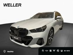 Black sapphire (schwarz) Gebraucht 2024 BMW 520 M Sport Kombi | 57.680 € (Guter Preis)