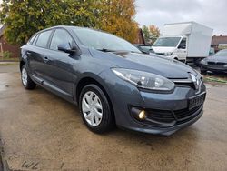 Grau Gebraucht 2016 Renault Mégane GrandTour Authentique Kombi | 2.990 €