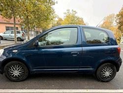 Blau Gebraucht 2023 Toyota Yaris Kleinwagen | 2.700 €