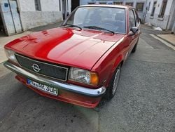Rot Gebraucht 1974 Opel Ascona Coupé | 22.990 €