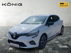 Weiß Gebraucht 2023 Renault Clio V Evolution Limousine | 17.998 € (Fairer Preis)