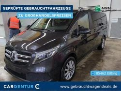 Lackfarbe graphitgrau d Gebraucht 2022 Mercedes V220 Edition Van / Kleinbus | 42.797 € (Fairer Preis)
