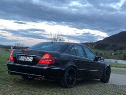 Schwarz Gebraucht 2005 Mercedes E350 Avantgarde Limousine | 6.100 € (Fairer Preis)