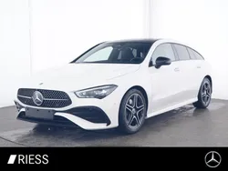 Weiss Gebraucht 2024 Mercedes CLA200 Shooting Brake Premium Kombi | 34.400 € (Fairer Preis)