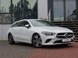 Weiß Gebraucht 2022 Mercedes CLA200 Shooting Brake Kombi | 23.900 € (Guter Preis)